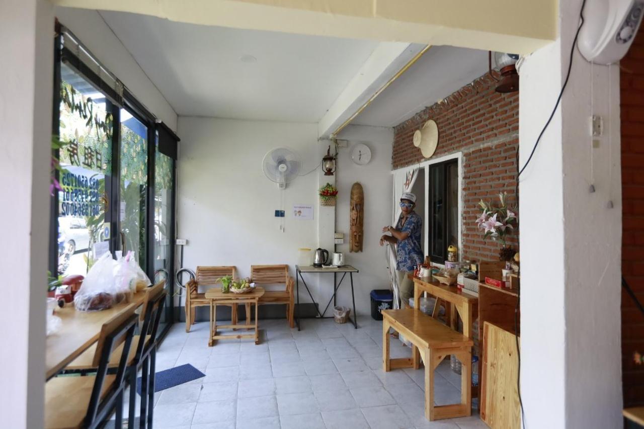 Banana Hostel Donmuang Банкок Екстериор снимка